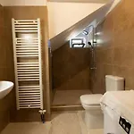 Enada & Olive Farm منزل ريفي غيتيو