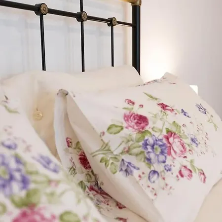 Enada & Olive Farm Country house