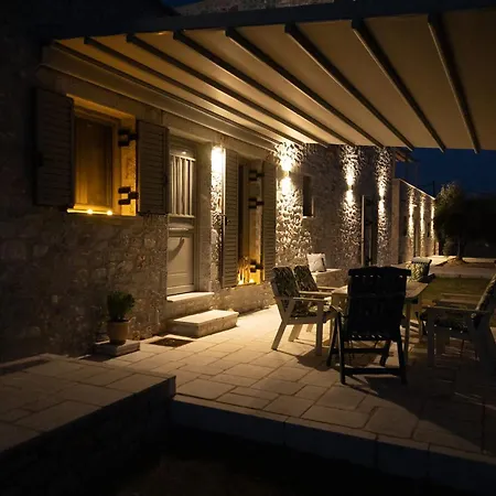 Enada & Olive Farm Casa di campagna