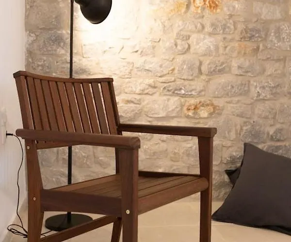 Enada & Olive Farm Landhaus Gythio